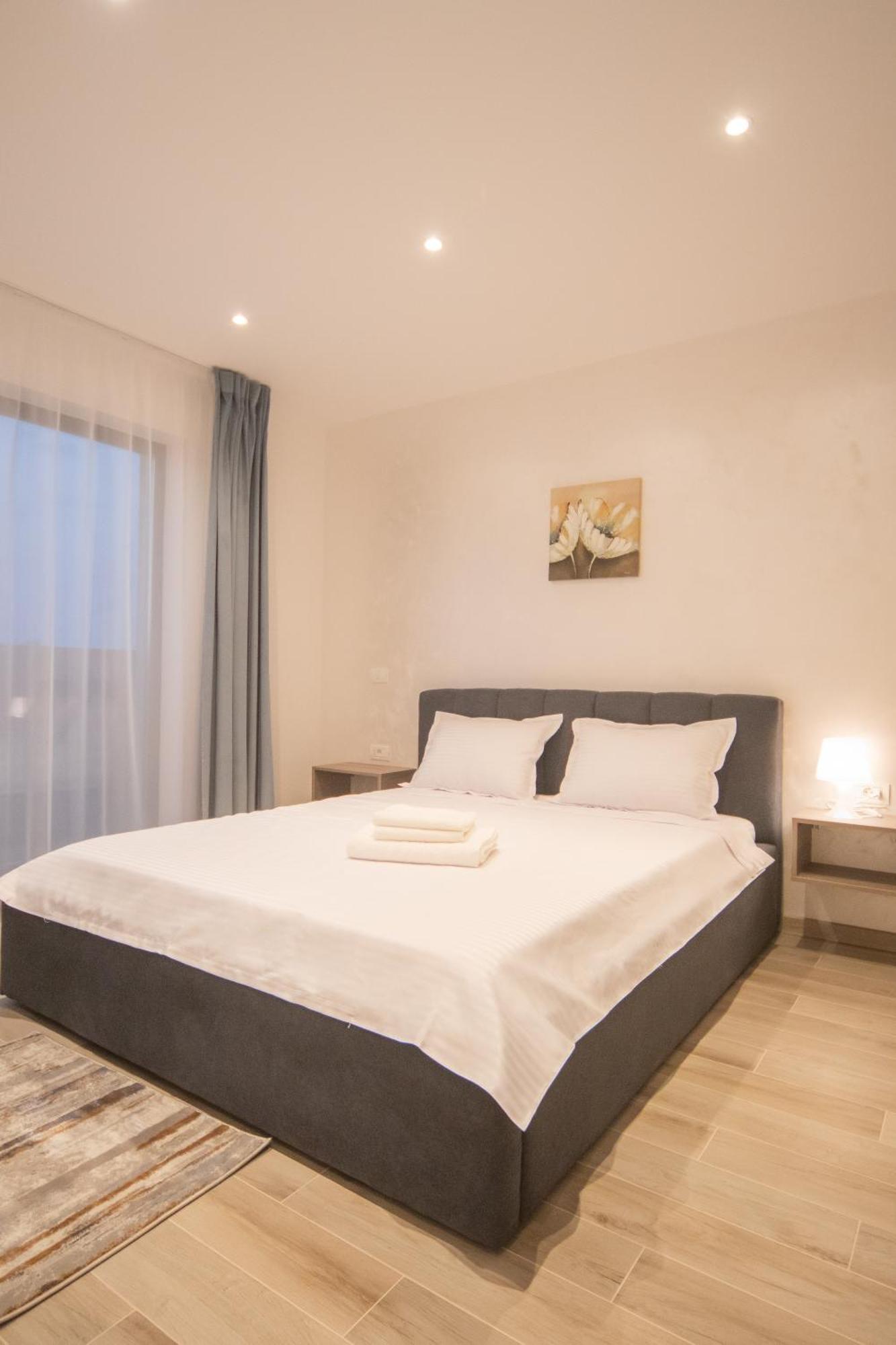 Cp Residence Apart براشوف المظهر الخارجي الصورة